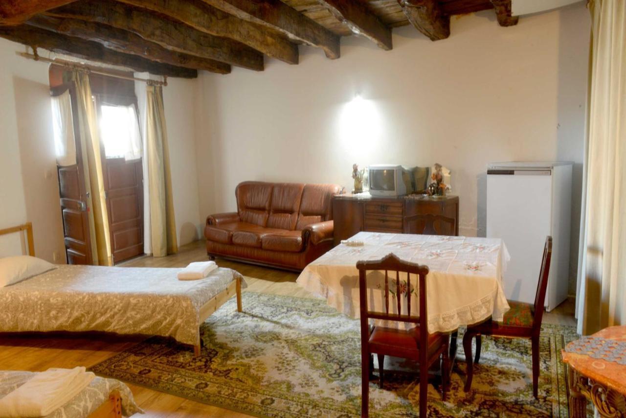 Casa Pombas Pensión *